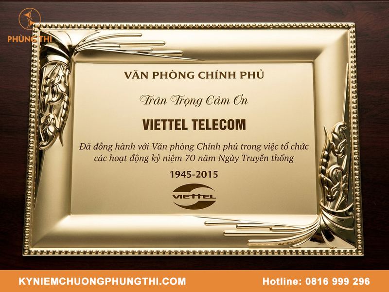Bảng vinh danh treo tường mẫu đẹp & ý nghĩa Bảng vinh danh treo tường