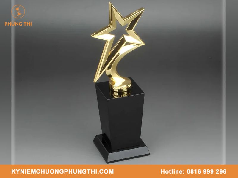 Cúp hợp kim ngôi sao