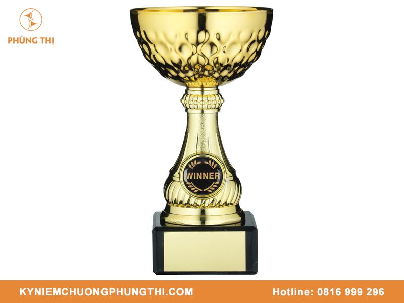 Cúp hợp kim Bình Dương thiết kế theo yêu cầu đẹp Cúp hợp kim Bình Dương