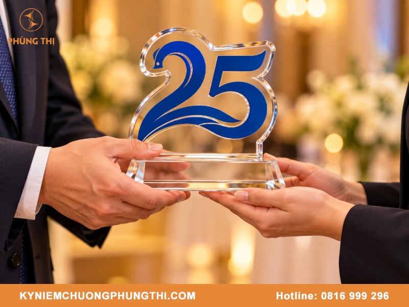 Bộ số kỷ niệm TP.HCM thiết kế sắc sảo sang trọng bo so ky niem tphcm